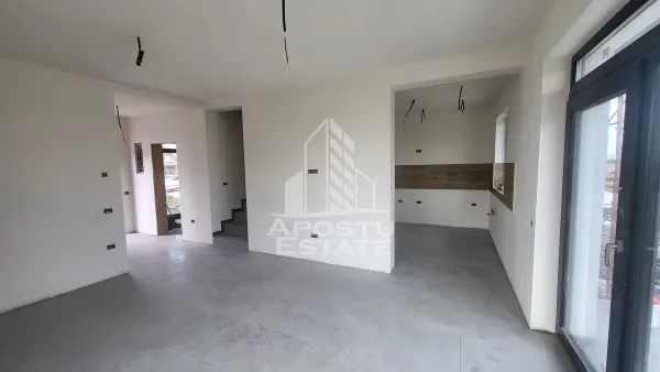 Casă 5 camere Săcălaz - poza 1