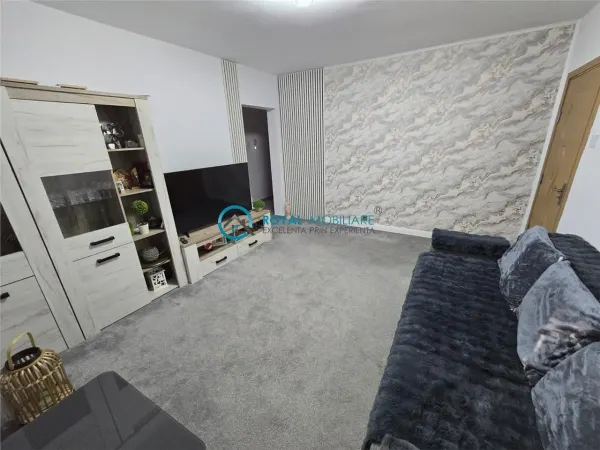 Apartament 3 camere Ploiești - poza 2