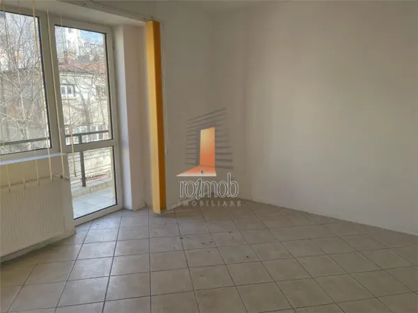 Casă 10 camere București - poza 1