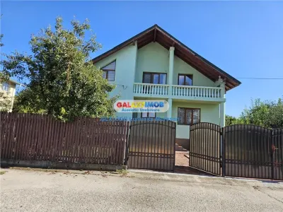 Casă 6 camere Târgoviște - poza 1