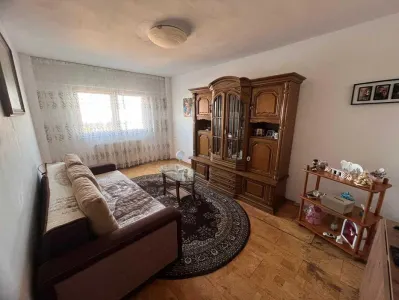 Apartament 3 camere Brașov - poza 1