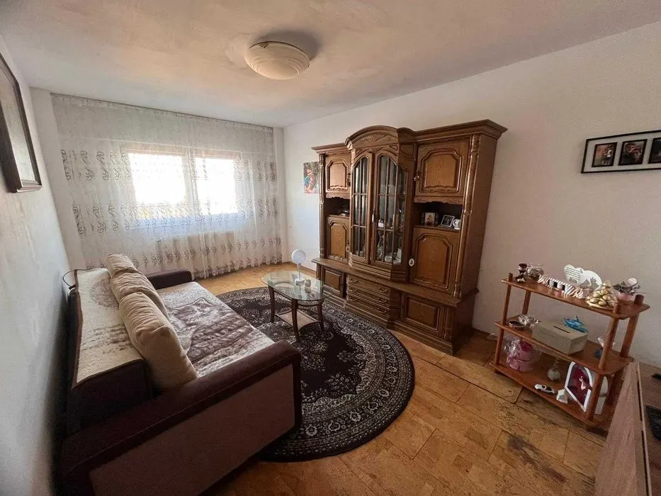 Apartament 3 camere Brașov - poza 1