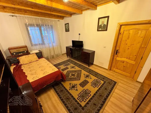 Casă 10 camere Bolotești - poza 9