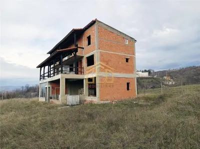Casă 6 camere Moldova Noua - poza 4
