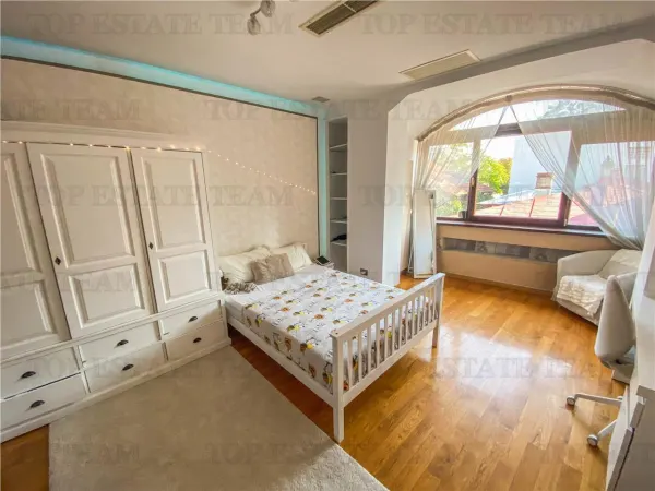 Casă 11 camere București - poza 18