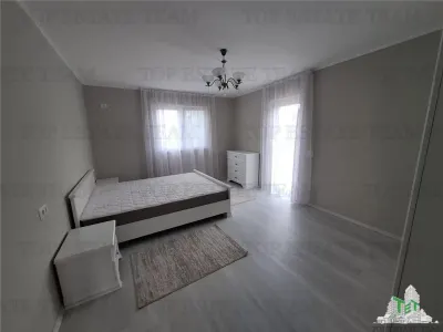 Casă 7 camere Crevedia - poza 11