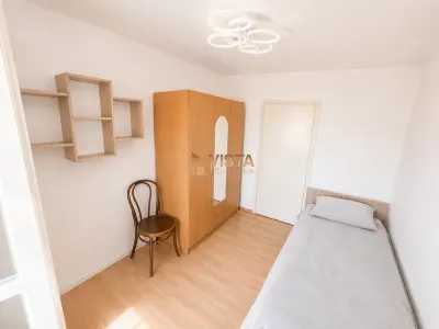 Apartament decomandat cu 3 camere si 2 bai, in Astra, Brasov - Brasov