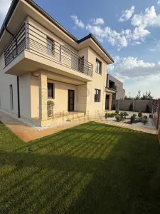 Casă 5 camere Moșnița Nouă - poza 1