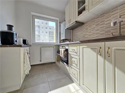 [REZERVAT] Apartament doua camere si boxa de vanzare in Top City Tractorul - Brasov