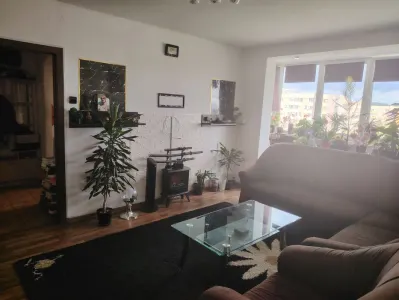 Apartament 2 camere Astra ,etaj intermediar,parcare,87000 Euro neg - Brasov