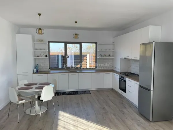 Casă 4 camere Tamasi - poza 5