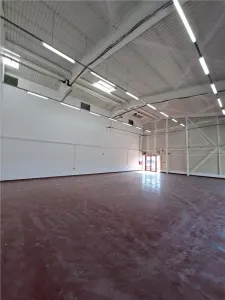 Showroom in Afumati cu platforma betonata - Afumati