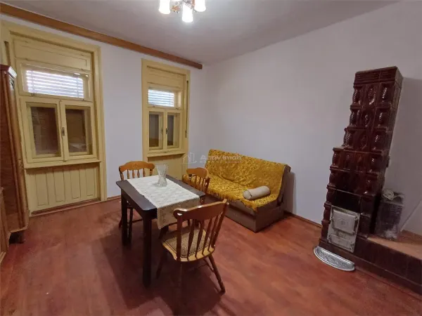 Casă 5 camere Moldova Noua - poza 21