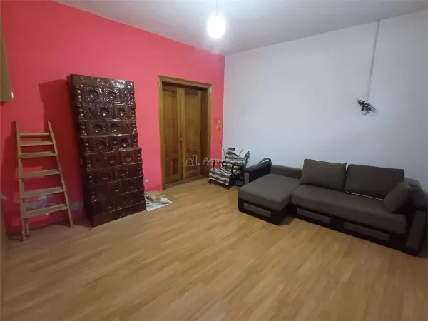 Casă 5 camere Moldova Noua - poza 24