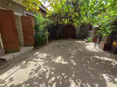 Casă 5 camere Moldova Noua - poza 4