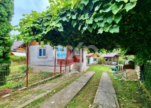 Casă 3 camere Nucsoara - poza 1