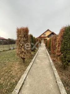 Casa moderna cu  3 camere 2 bai teren 1732 mp Garleni Dambovita - Garleni