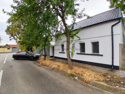 RECO Casa 3 camere, renovata complet, dublu front stradal - Oradea
