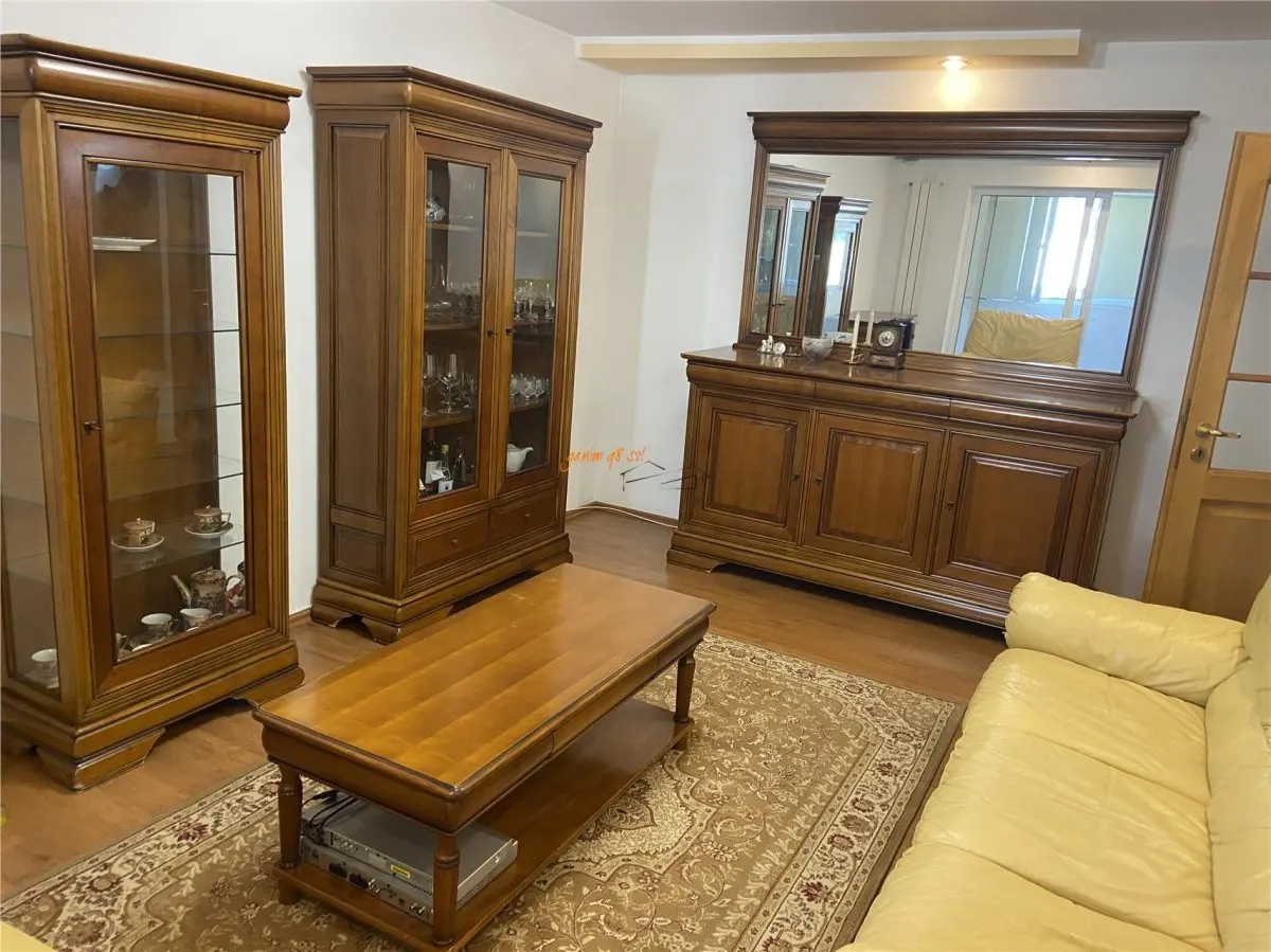 Apartament 4 camere Focșani - poza 1