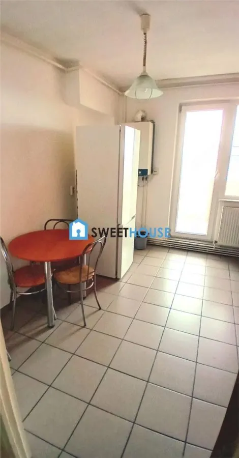 Apartament 3 camere Brașov - poza 1
