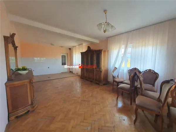 Casă 5 camere Chiribis - poza 2