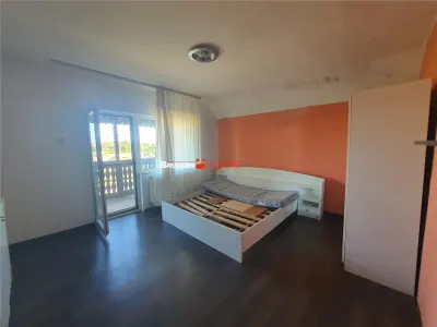 Casă 5 camere Chiribis - poza 3