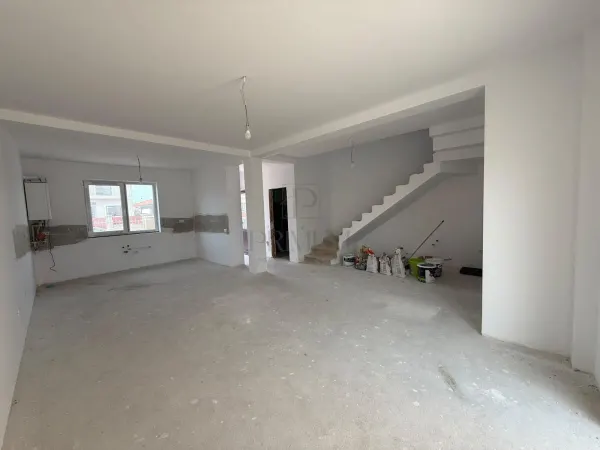 Casă 4 camere Moșnița Nouă - poza 3