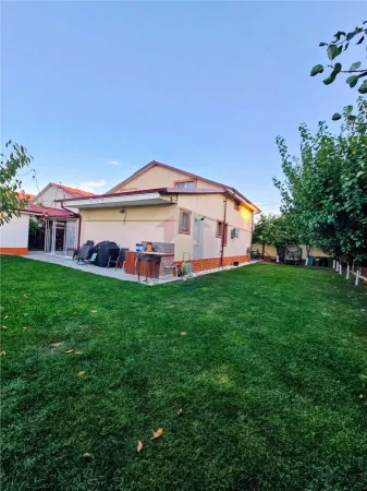 Casă 5 camere Varsatura - poza 1