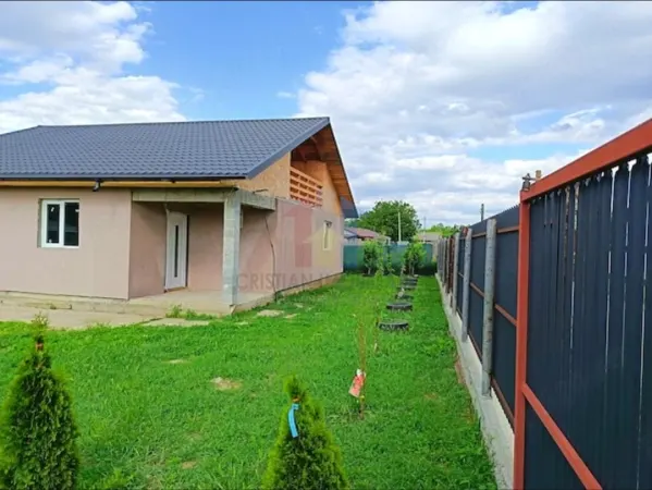 Casă 3 camere Chiscani - poza 2