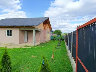 Casă 3 camere Chiscani - poza 2