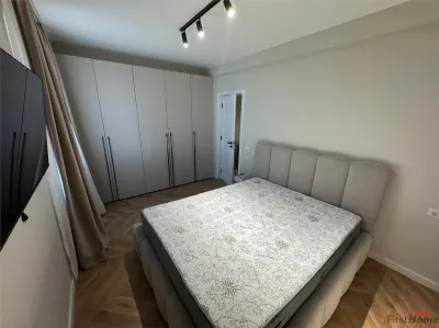 Ap 2 cam, bloc nou, etaj 1, central, parcare - Focsani