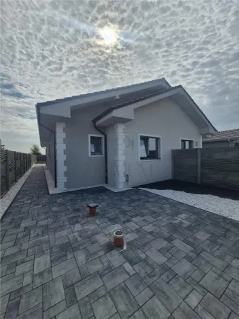 Casă 3 camere Moșnița Nouă - poza 3