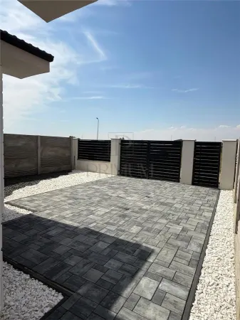 Casă 3 camere Moșnița Nouă - poza 2