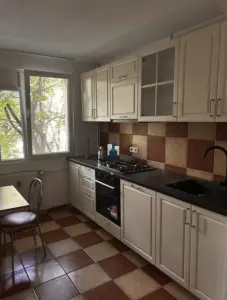 Inchiriere Apartament 3 Camere Decomandat Emil Racovita - Bucuresti