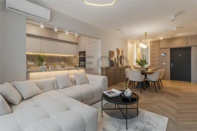 RECO Apartament ultralux  cu 4 camere  117 mp -cartier Victoria Oradea - Oradea