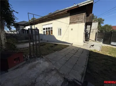 Casa zona centrala + teren 244 mp- la pret de apartament! - Bacau