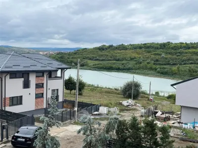 VILA EXCLUSIVISTA 4 CAM VALEA ADANCA LAC EZARENI PRIMA INCHIRIERE - Iasi