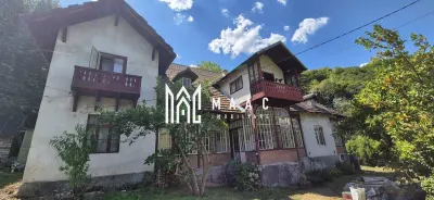 Casă 12 camere de vânzare | Brezoi |, Central | 570 mp - Brezoi