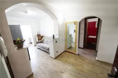 Apartament primitor 2 camere, ideal locuinta sau investitie, Rovine - Craiova