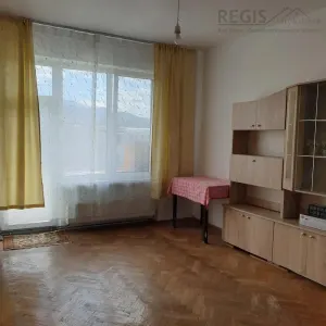 Apartament 2 camere, cu balcon si parcare-zona Tractorul - Brasov