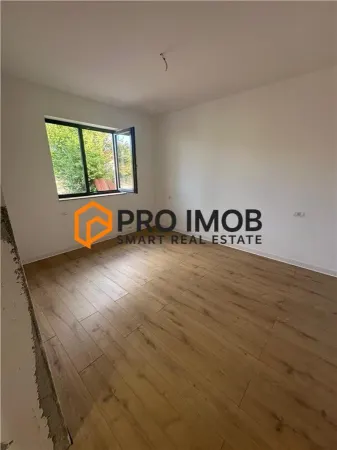 Casă 4 camere Golești - poza 2