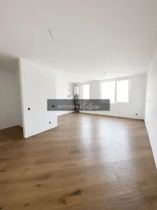 Apartament 2 camere, depozitare, etaj intermediar, balcon, garaj, boxa - Floresti