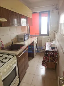 Mircea Cel Batran apartament cu 2 camere  liber - Iasi