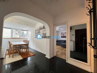 Apartament cu trei camere bloc tip vila Centru Civic - Brasov