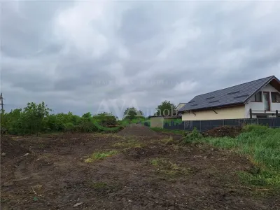 Teren intravilan 652 mp – Mărgineni, Bacău | Deschidere 33 ml - Bacau