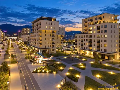 Vedere la pietonala si Tampa, parcare, boxa, Kasper, Coresi, Tractorul, Brasov - Brasov