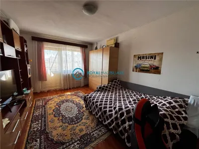 Royal Imobiliare - Vanzare apartament 3 camere zona Ultracentral - Ploiesti