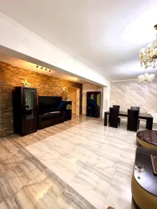 Apartament 3 camere confort 1 decomandat zona Orizont - Buzau