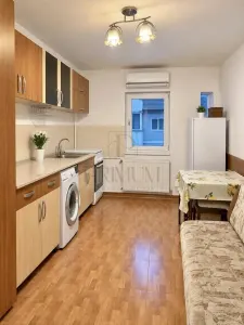 Modern, 2 Camere, Decomandat, Centrala Proprie, Clima - Timisoara