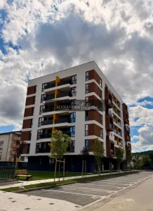 Apartament semifinisat 4 camere I Strada Tineretului I Floresti - Floresti